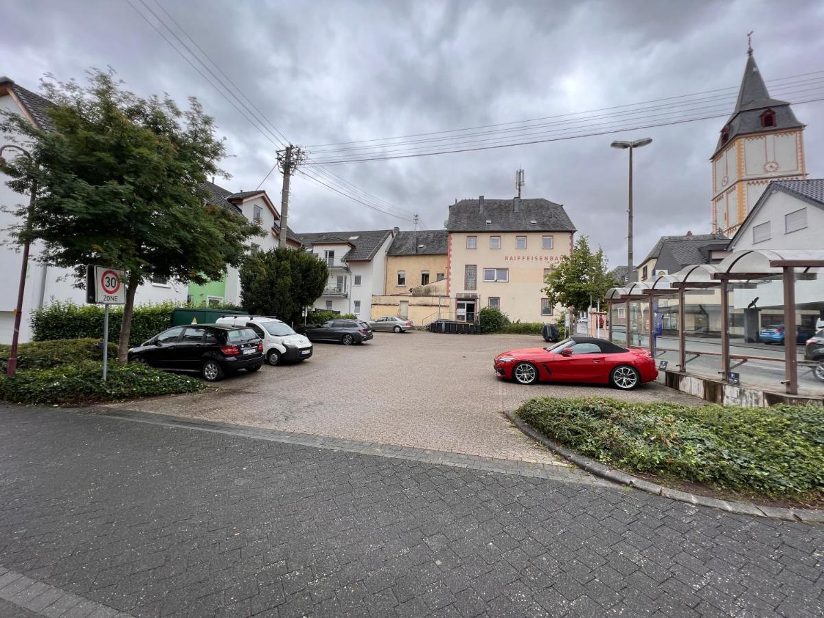 KettigGross, Modern, Vollausgestattet, Gemuetlich Mit Kueche Und Parkplatz Fuer Urlaub Oder Businessアパートメント エクステリア 写真